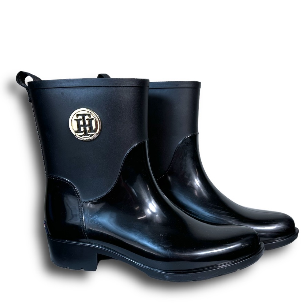 Tommy waterproof boots Navy gold women’s size 8
